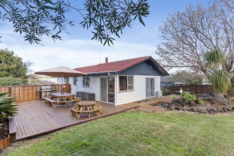 Photo of property in 20 Newham Place, Henderson, Auckland, 0612