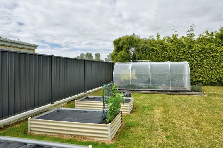 Photo of property in 109 Seaward Road, Edendale, 9825