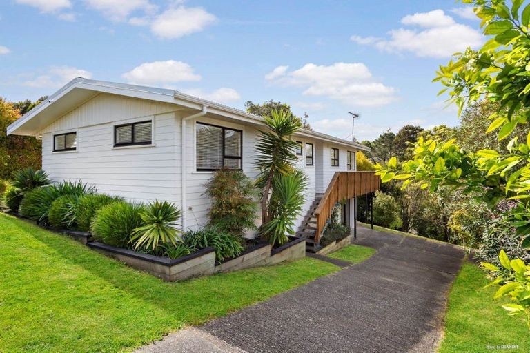 Photo of property in 48 Weatherly Road, Torbay, Auckland, 0630