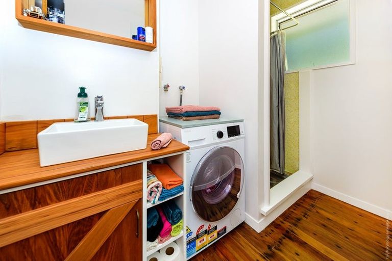 Photo of property in 5/94 Oxford Street, Lyttelton, 8082