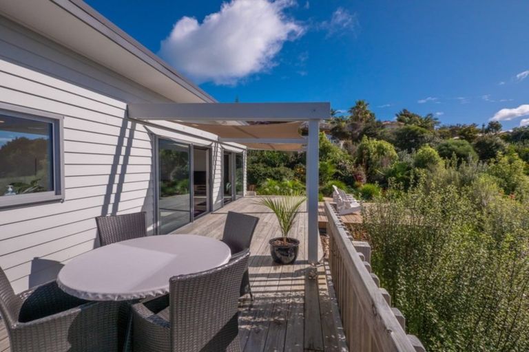 Photo of property in 32 Cable Bay Block Road, Cable Bay, 0420