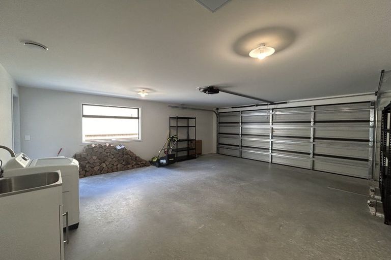 Photo of property in 98 Spur Ridge Rise, Jacks Point, 9371