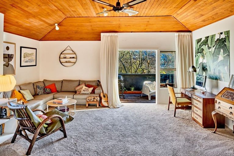 Photo of property in 33 Kairimu Street, Stokes Valley, Lower Hutt, 5019