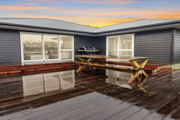 Photo of property in 5a Chelwood Street, Takaro, Palmerston North, 4412