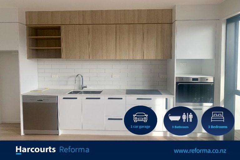 Photo of property in 2/14 Ayr Road, Pakuranga, Auckland, 2010