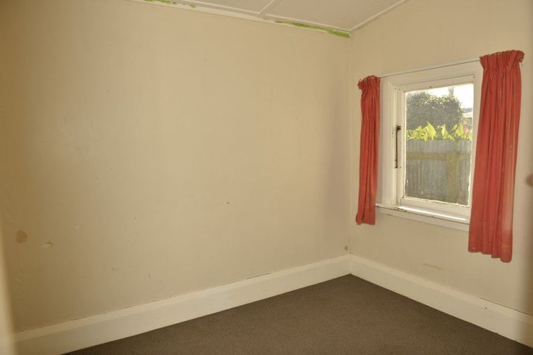 Photo of property in 15 Hall Street, Foxton, 4814