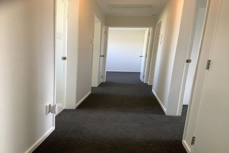 Photo of property in 7 Whitechapel Grove, Stokes Valley, Lower Hutt, 5019