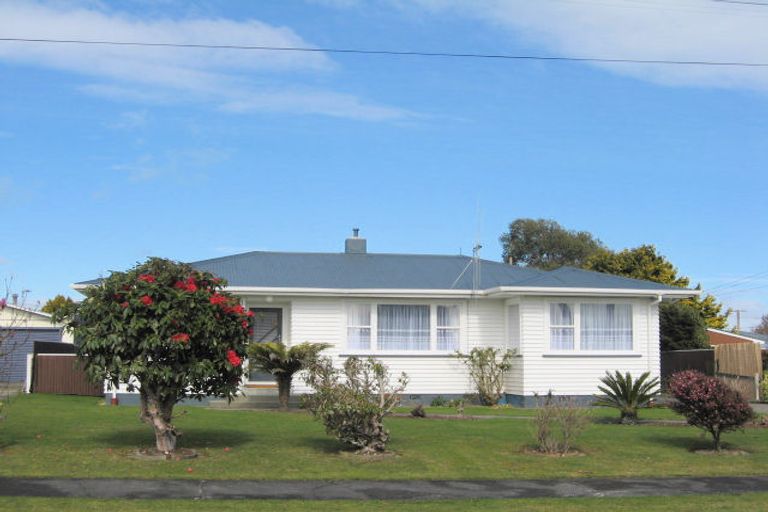 Photo of property in 16 Cornwall Street, Levin, 5510