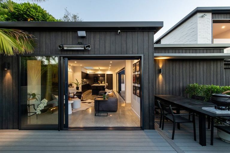 Photo of property in 285a Beach Road, Campbells Bay, Auckland, 0630