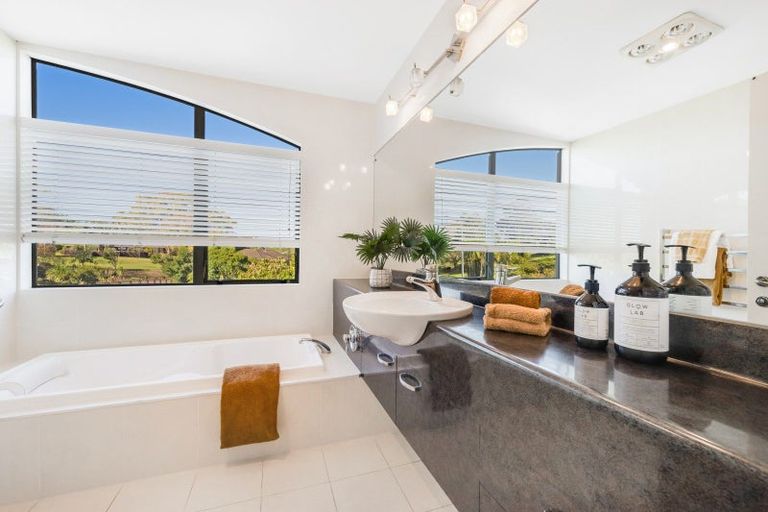 Photo of property in 24 Santa Cruz Drive, Shamrock Park, Auckland, 2016