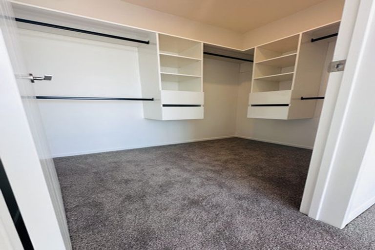 Photo of property in 1/1088 Beach Road, Torbay, Auckland, 0630