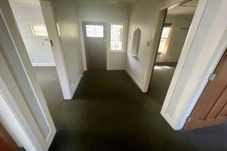 Photo of property in 23 Severn Street, Island Bay, Wellington, 6023