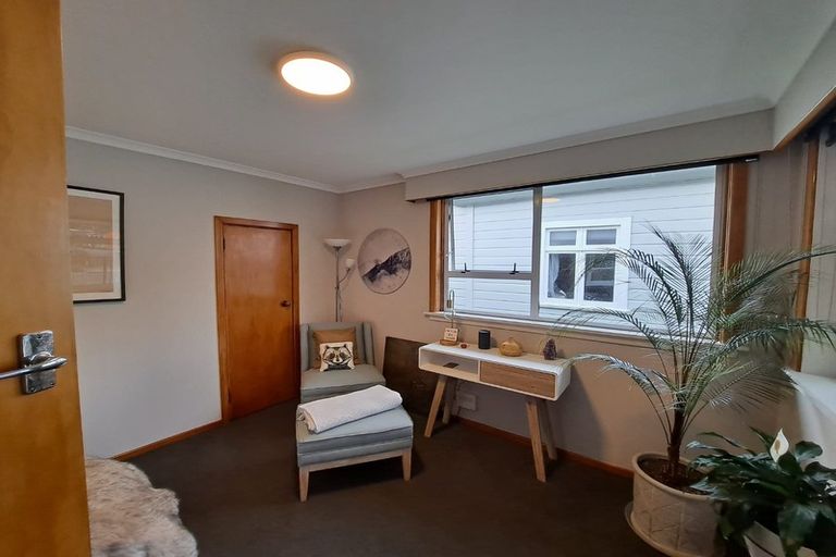 Photo of property in 50 Pendarves Street, New Plymouth, 4310