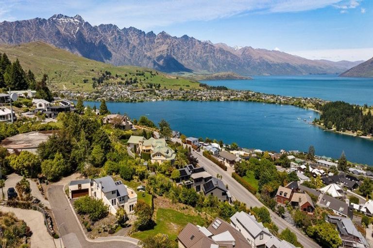 Photo of property in 15 Manchester Place, Queenstown, 9300