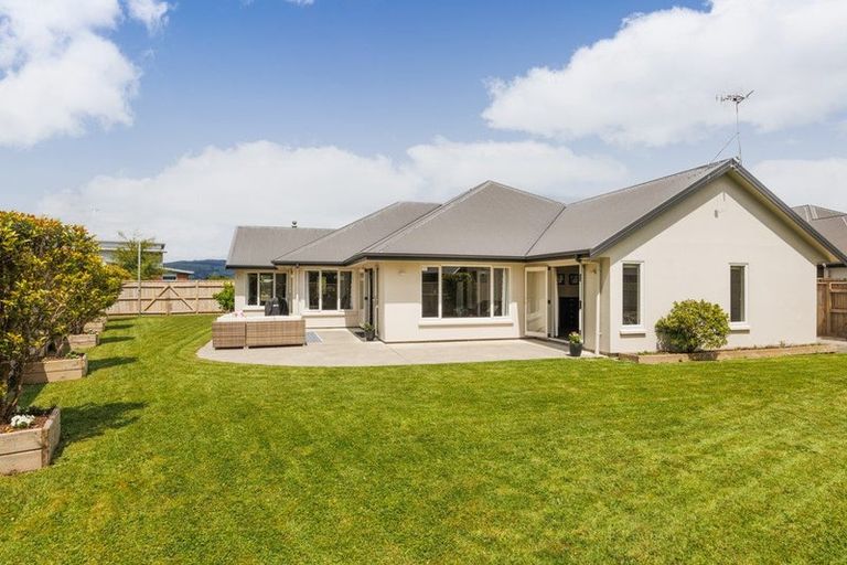 Photo of property in 25 Rodeo Drive, Kelvin Grove, Palmerston North, 4414