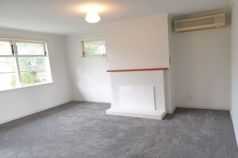 Photo of property in 24 Hinau Street, New Lynn, Auckland, 0600