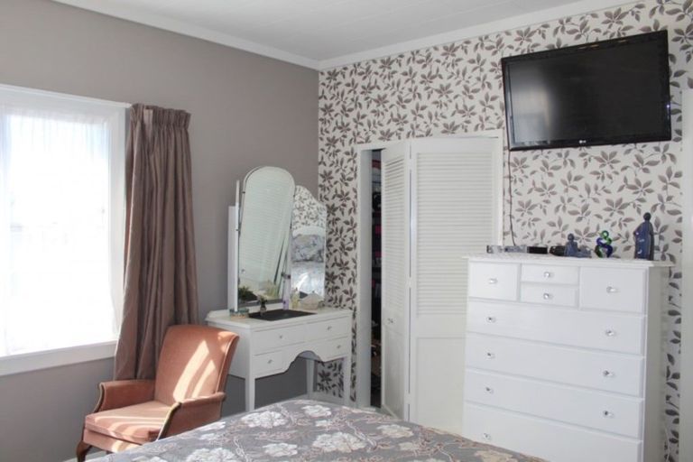 Photo of property in 2 Arthur Street, Holmes Hill, Oamaru, 9401