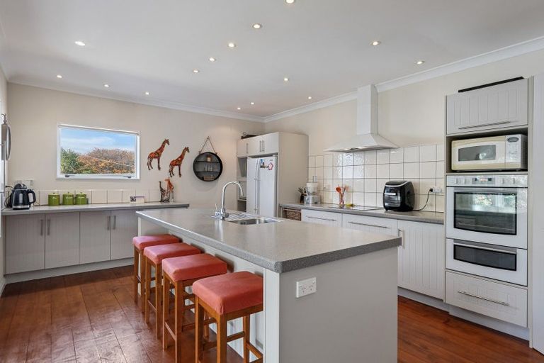 Photo of property in 7 Kawiu Road, Levin, 5510