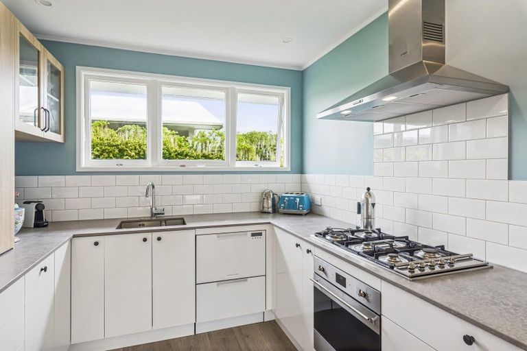 Photo of property in 66 Gray Avenue, Paraparaumu Beach, Paraparaumu, 5032