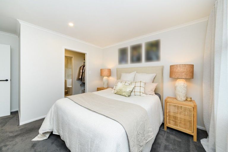 Photo of property in 24 Brightwater Terrace, Terrace End, Palmerston North, 4410