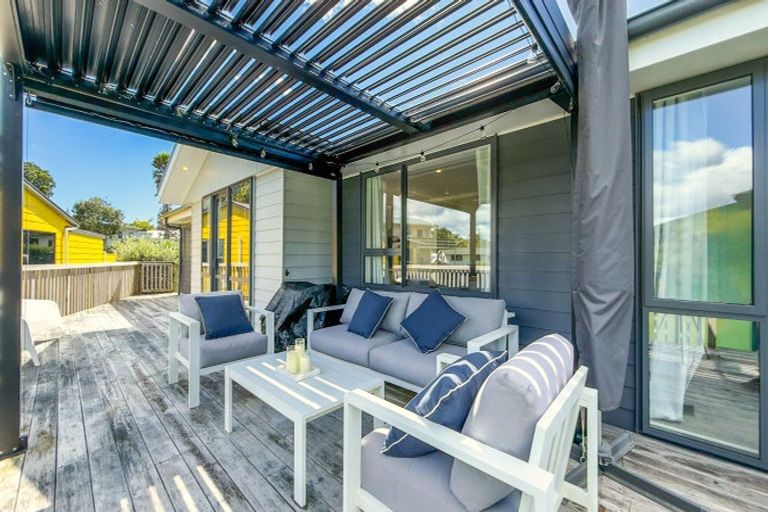 Photo of property in 100 Kon Tiki Road, Whiritoa, Whangamata, 3691