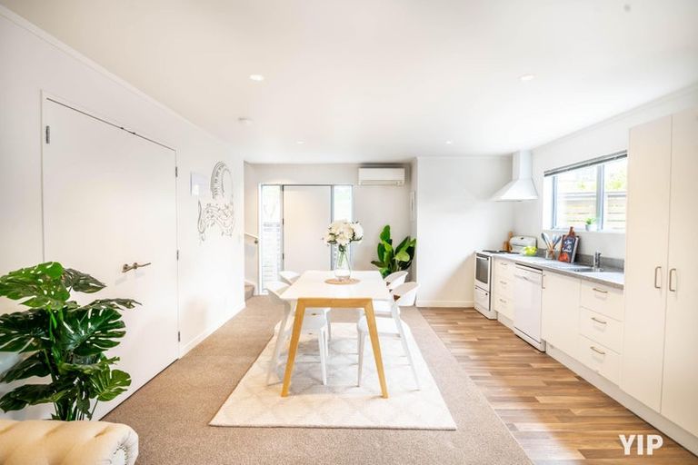 Photo of property in 10 Middleton Road, Johnsonville, Wellington, 6037