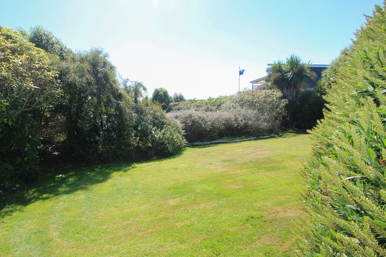 Photo of property in 26 Magdala Street, Kakanui, Oamaru, 9495