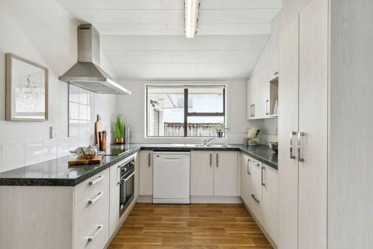 Photo of property in 20 Bouverie Street, Petone, Lower Hutt, 5012