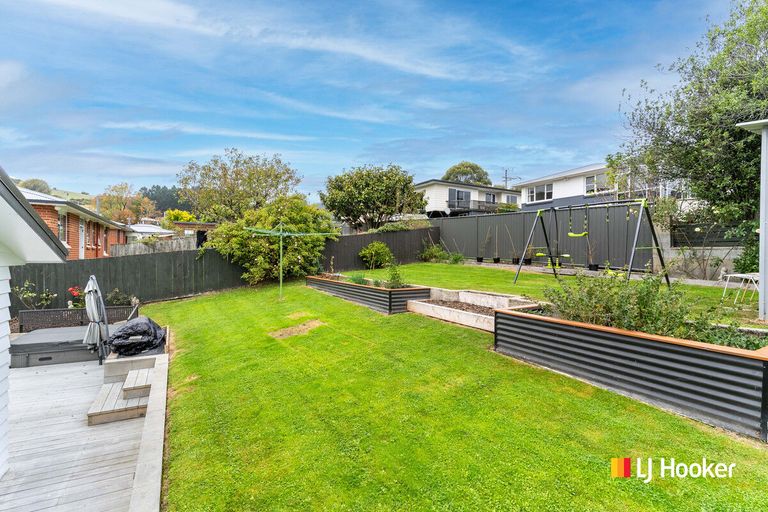 Photo of property in 25 Elwyn Crescent, Green Island, Dunedin, 9018