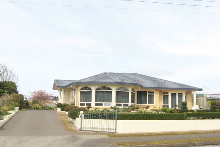 Photo of property in 1 Miro Street, Inglewood, 4330