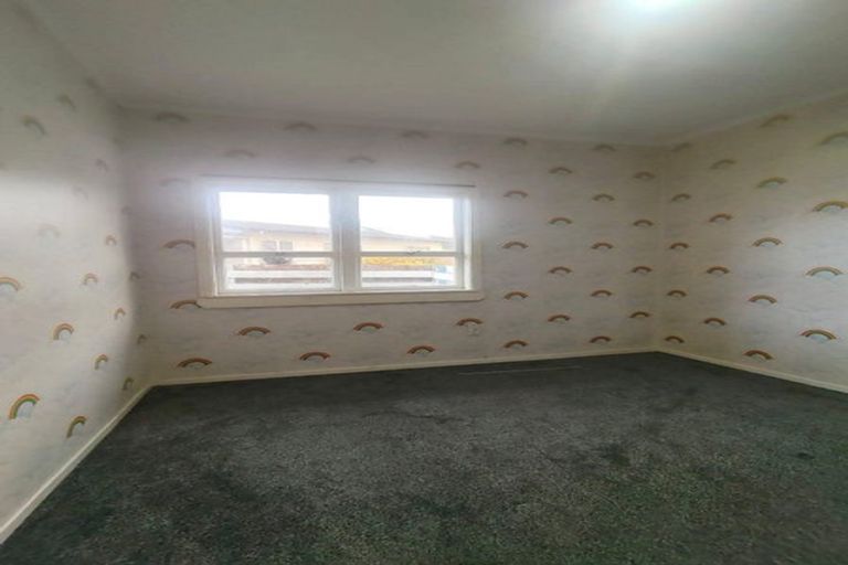 Photo of property in 16 Cottrell Place, Clendon Park, Auckland, 2103