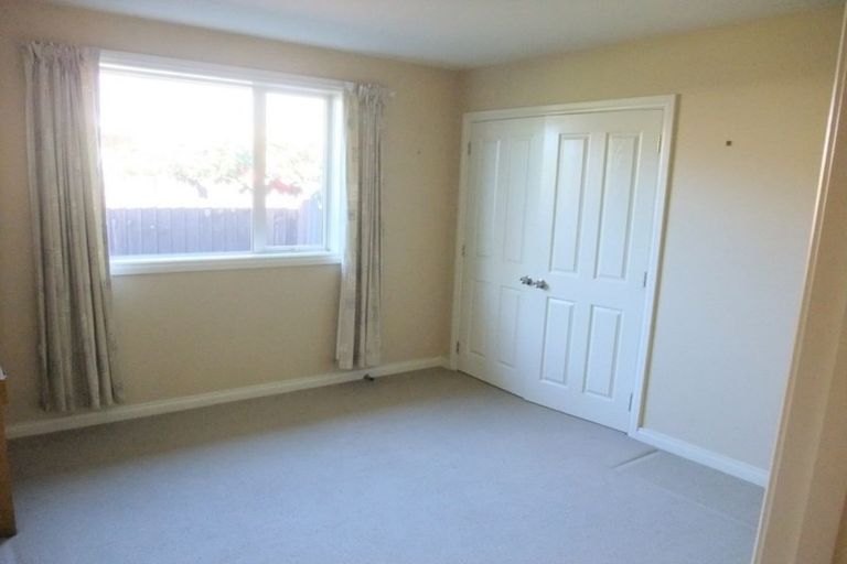 Photo of property in 15 Avon Gate, Russley, Christchurch, 8042