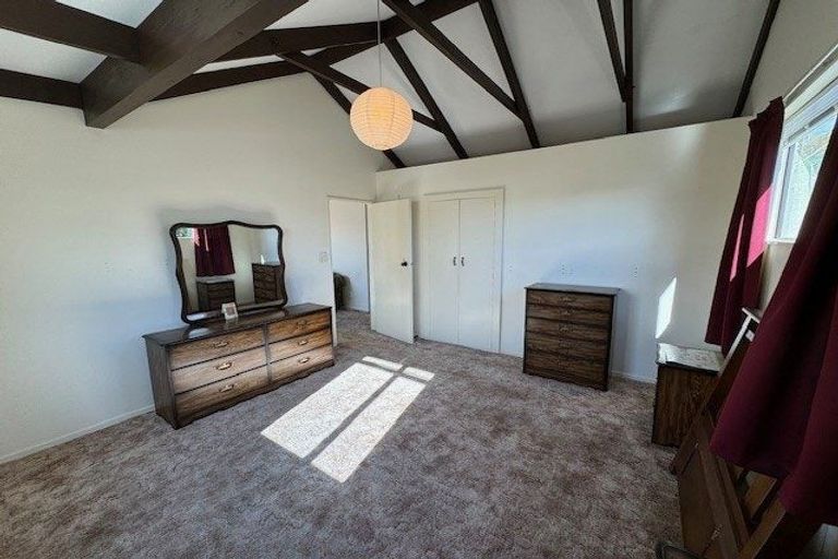 Photo of property in 2/58 Marlow Road, Aranui, Christchurch, 8061