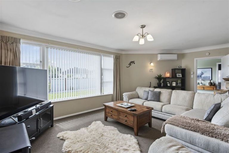 Photo of property in 34 Saint Annes Street, Levin, 5510