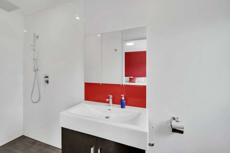 Photo of property in 44 Mcneil Street, Balclutha, 9230