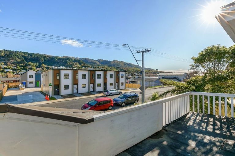 Photo of property in 40 Hinau Street, Tawa, Wellington, 5028