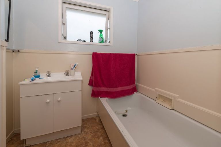 Photo of property in 8 Thackeray Place, Owhata, Rotorua, 3010