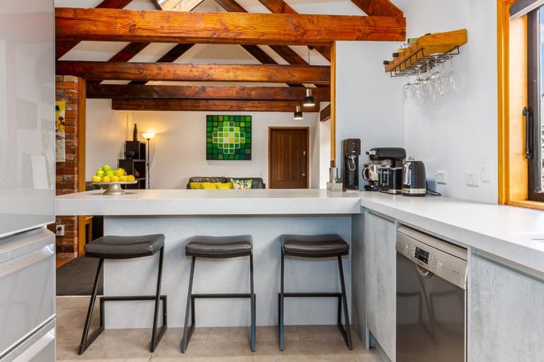 Photo of property in 54 Amapur Drive, Khandallah, Wellington, 6035