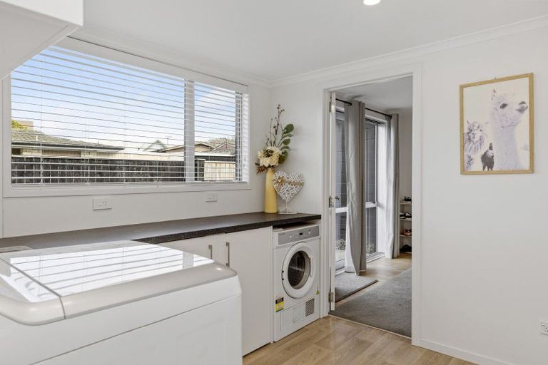 Photo of property in 2/86 Hinemoa Avenue, Taupo, 3330