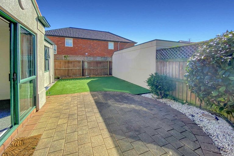 Photo of property in 1/8 Elizabeth Street, Riccarton, Christchurch, 8011