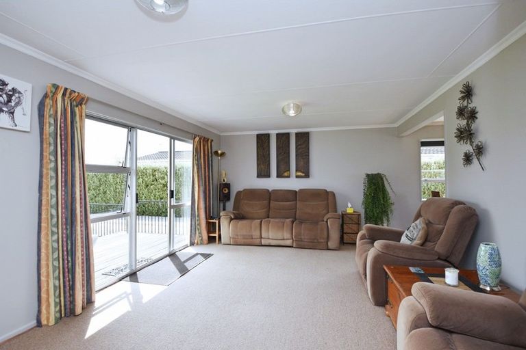 Photo of property in 74 Dalwharn Street, Wallacetown, 9816