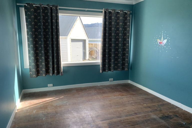 Photo of property in 6 Colonel Place, Featherston, 5710