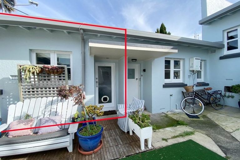 Photo of property in 4/64 Victoria Road, Devonport, Auckland, 0624