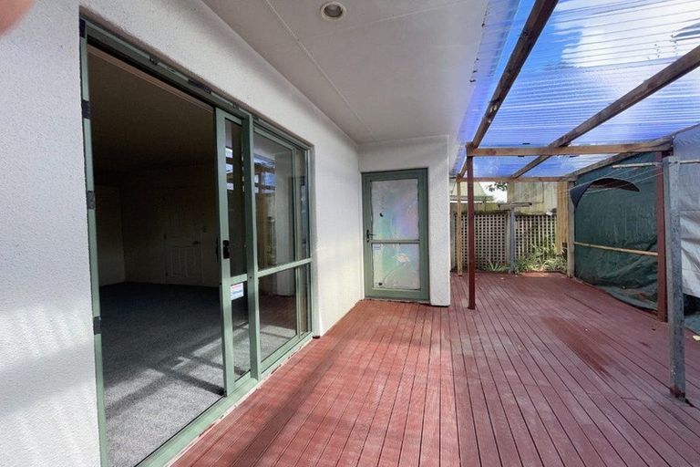 Photo of property in 19 Neta Grove, Henderson, Auckland, 0612