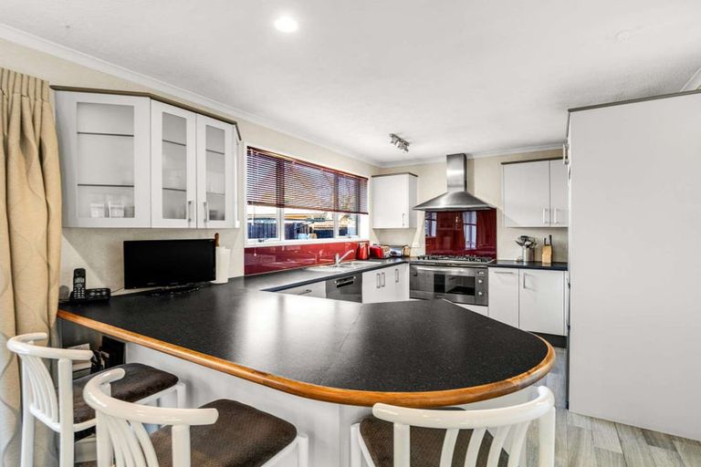 Photo of property in 18 Tisch Place, Belfast, Christchurch, 8051