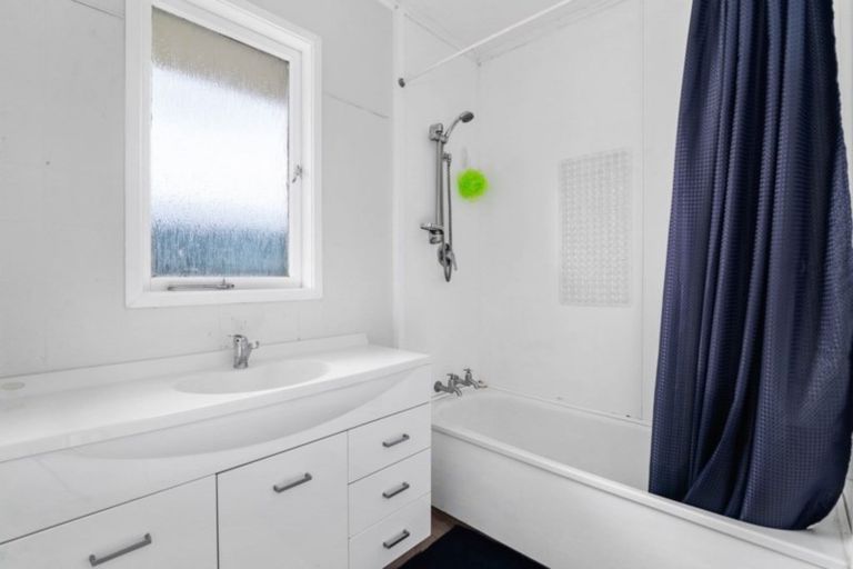 Photo of property in 103 Clayton Road, Mangakakahi, Rotorua, 3015