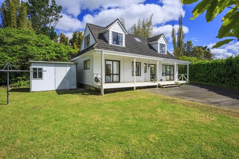 Photo of property in 52a Sunnyside Road, Sunnyvale, Auckland, 0612