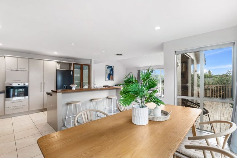 Photo of property in 26 Admirals Court Drive, Greenhithe, Auckland, 0632