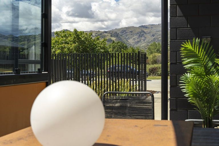 Photo of property in 34 Perriam Place, Mount Pisa, Cromwell, 9383