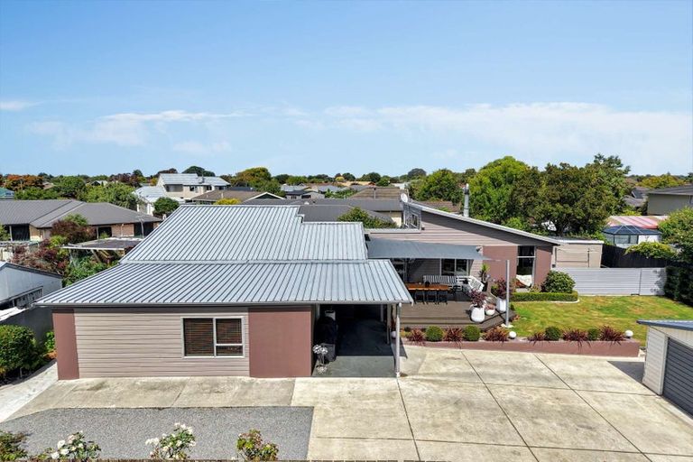 Photo of property in 11a Larch Place, Casebrook, Christchurch, 8051